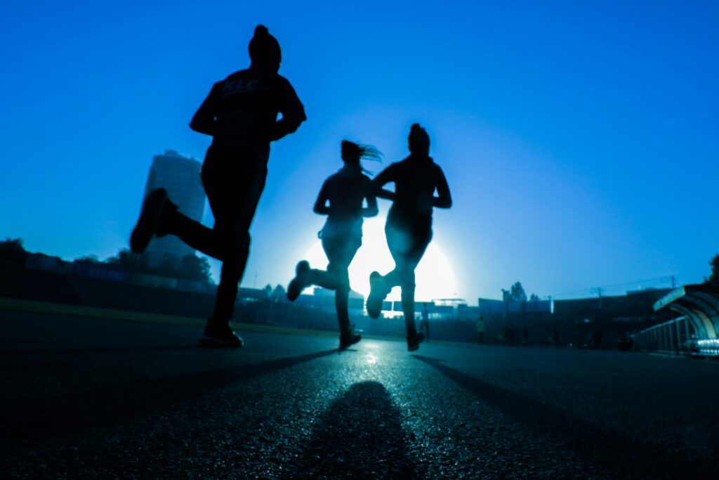 deportistas corriendo